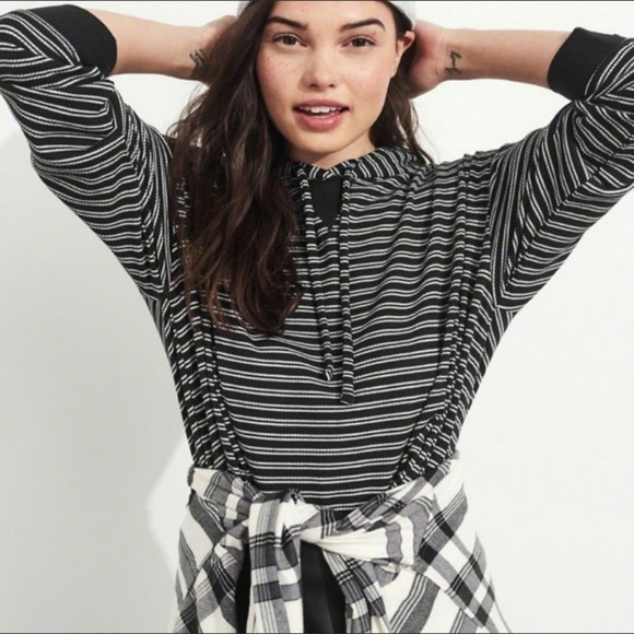 Hollister Must have collection Navy Striped Waffle Knit Hoodie - Picture 3 of 11